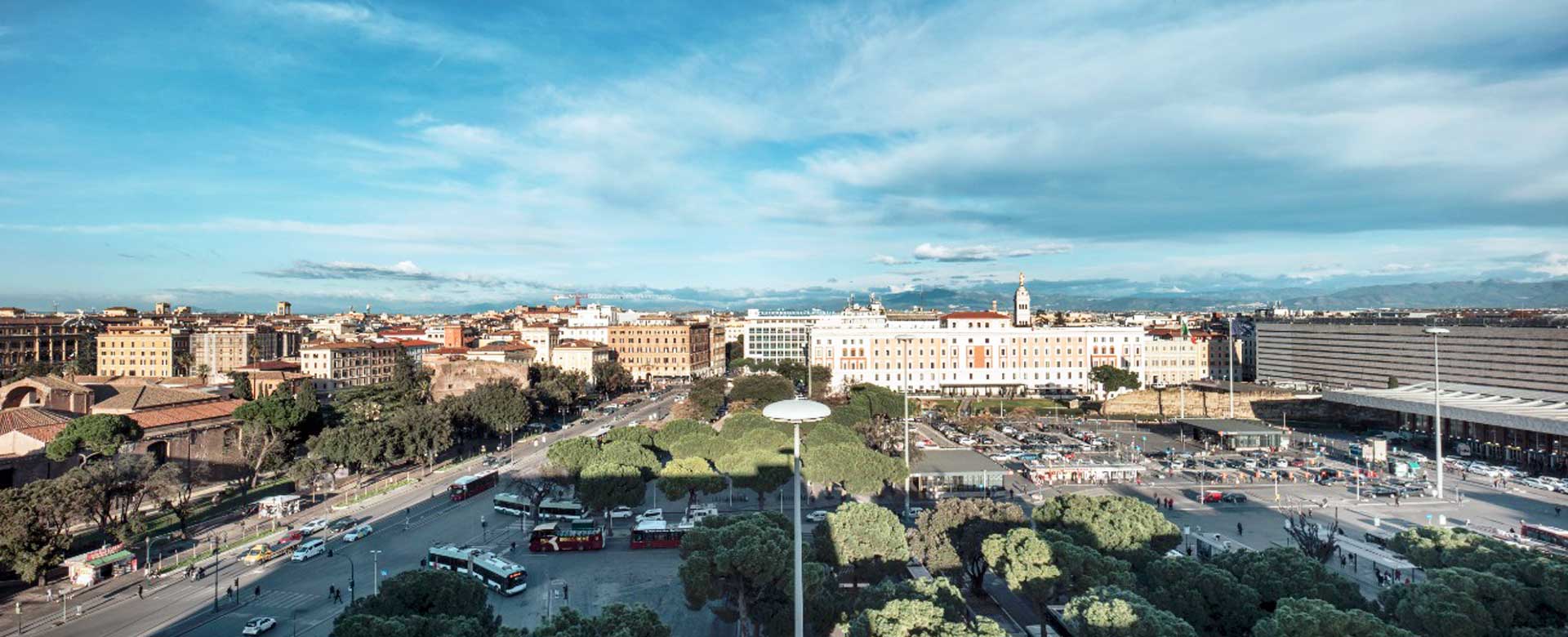 Sgomberati Seminterrati a Termini: in 30 e 40 mq 21 Bengalesi nascosti