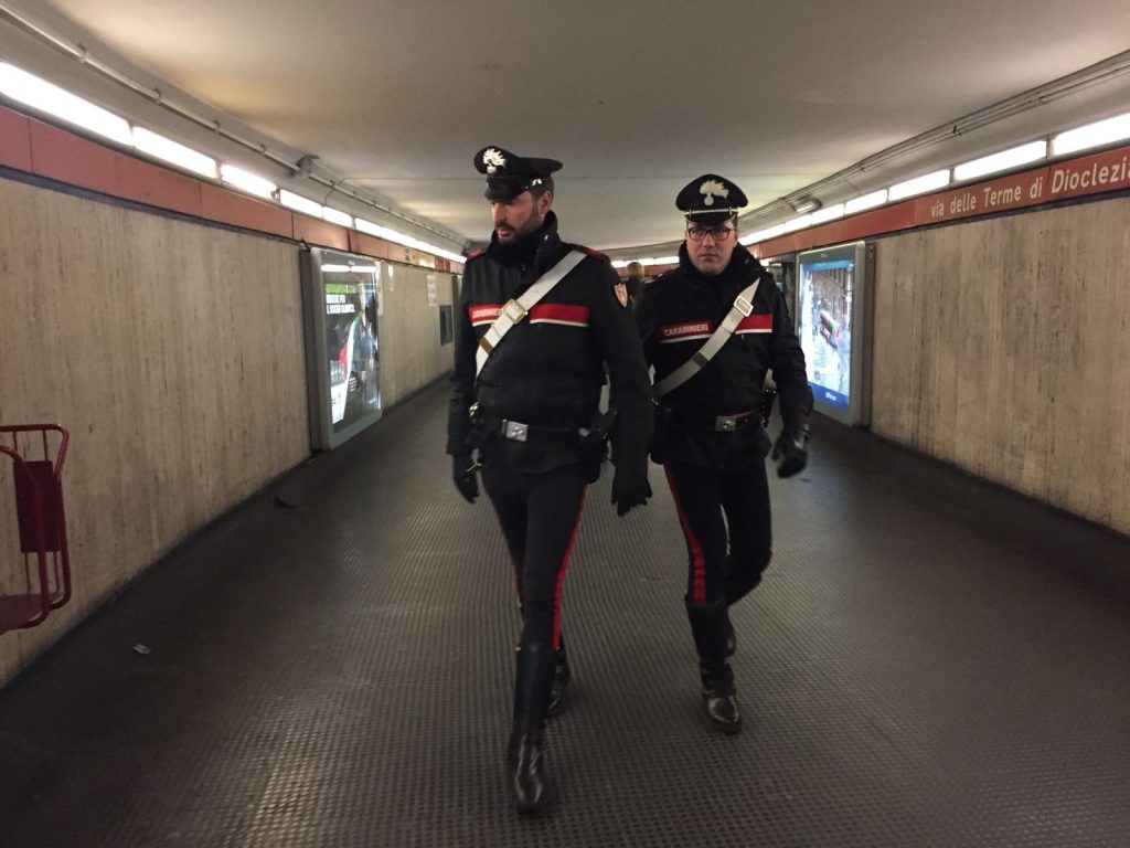 L’Aggressione alla donna incinta sulla Metro B: una tragica manifestazione di brutalità