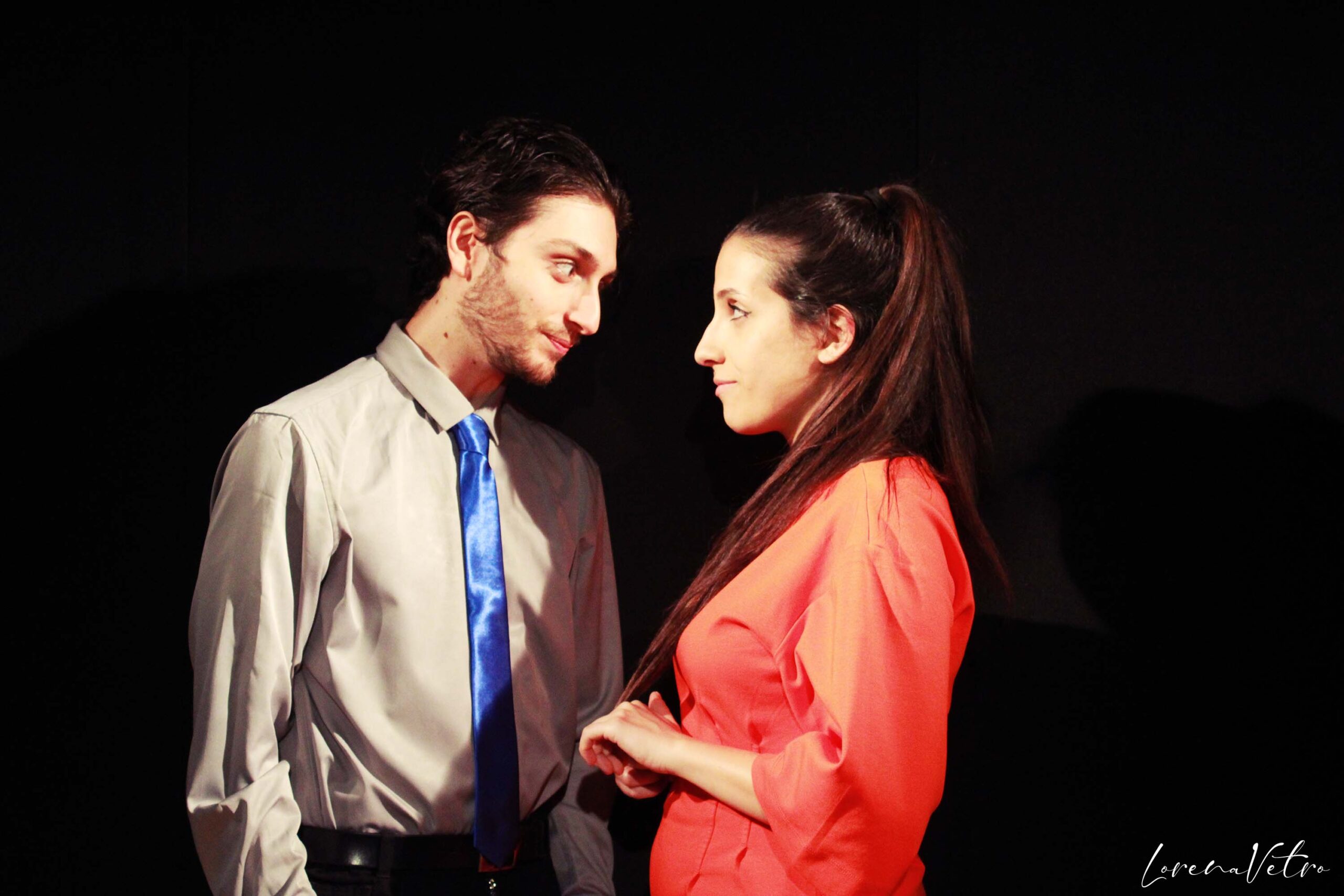 “Xanax” al Teatrosophia: quando un ascensore bloccato svela l’anima