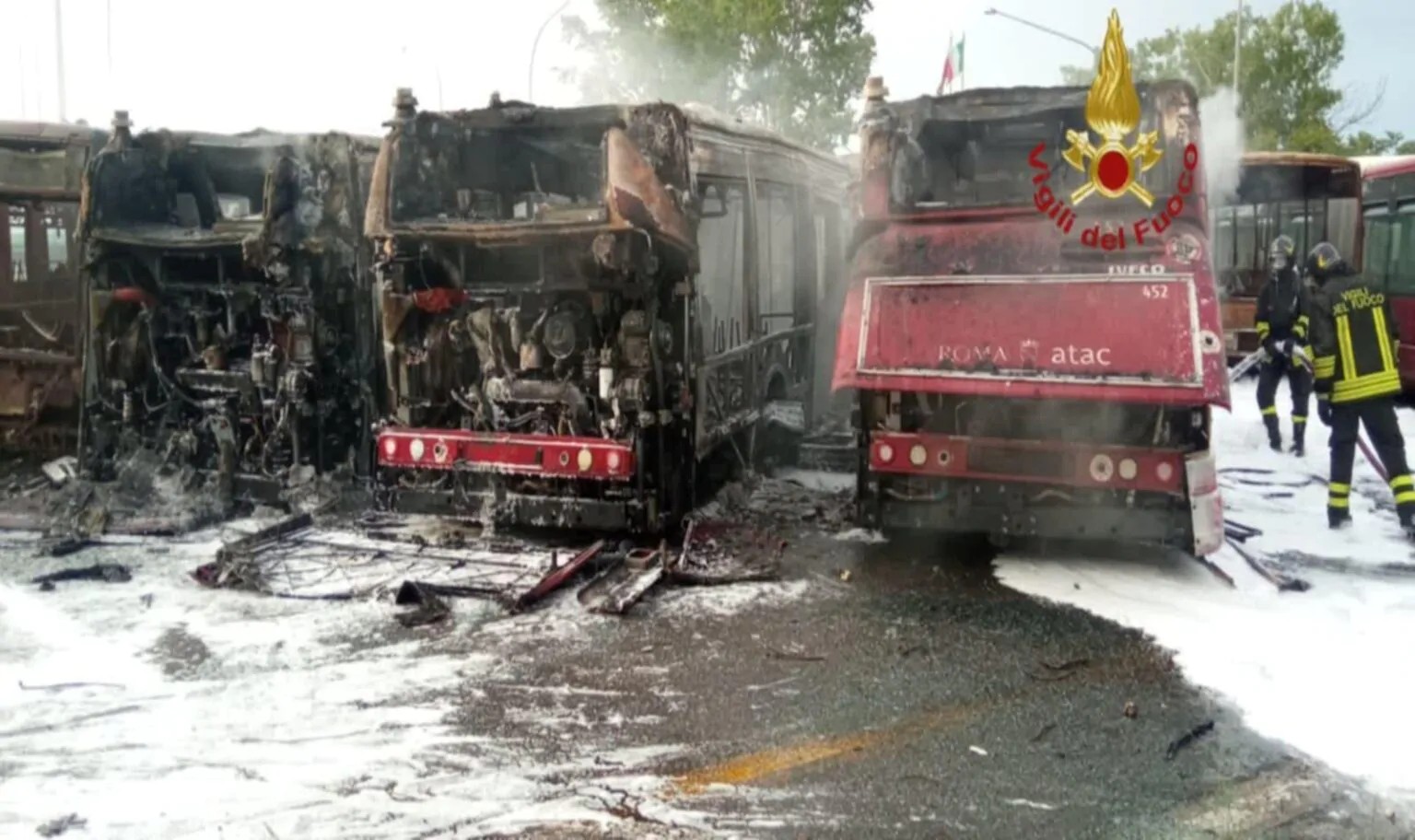 Rogo dei bus Atac: responsabili due uomini del campo rom