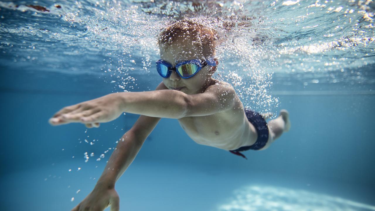 Roma: intossicazione da cloro in piscina, ricoverati 5 bambini