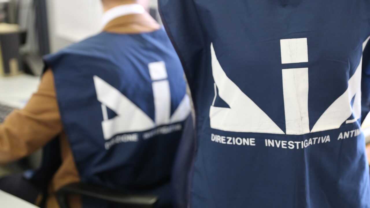 Estorsioni e minacce: inchiesta su mafia e mala romana, 9 misure cautelari