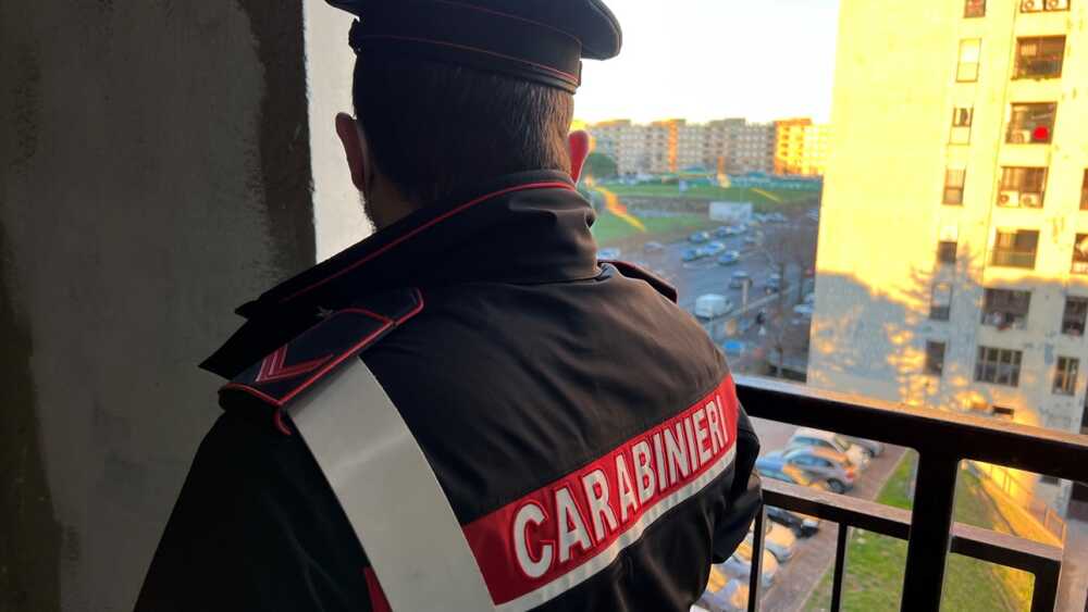 Roma, blitz antidroga tra Termini e Tor Bella Monaca: 15 arresti