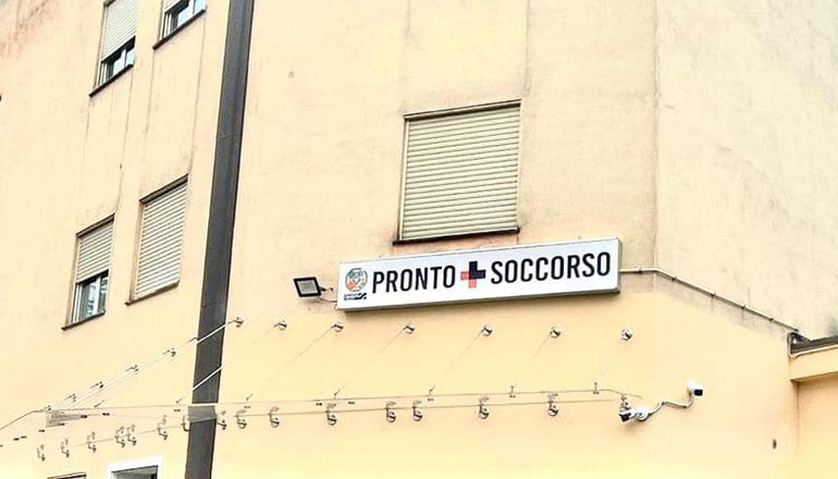 Ancora violenza al pronto soccorso: picchiata una guardia giurata