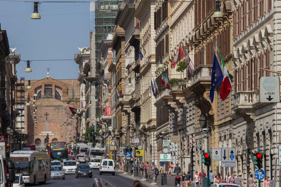 Roma, dietrofront del Comune: stop al progetto del tram in via Nazionale