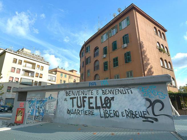 Roma, blitz contro il racket delle occupazioni: un business milionario