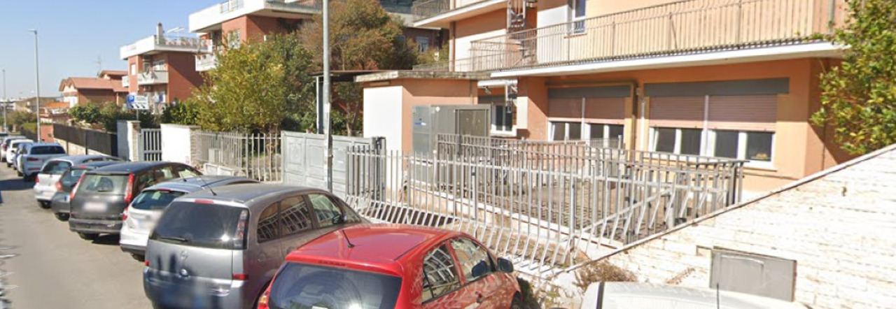 Acilia, spari da un’auto in corsa: ferita una ragazza egiziana di 19 anni