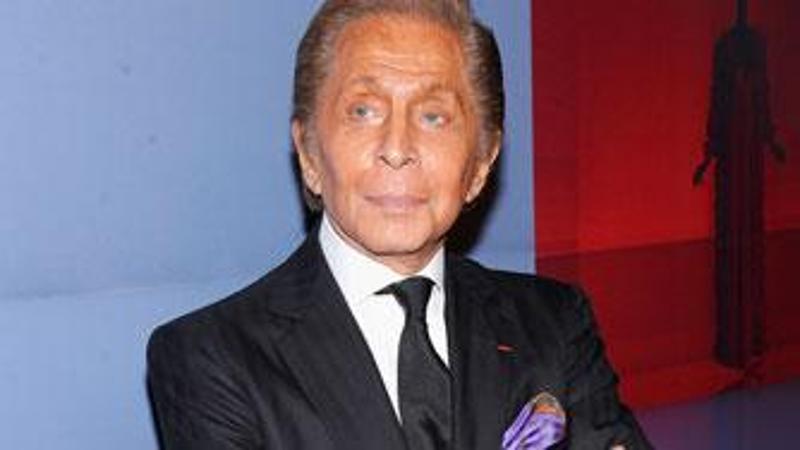 Tentano una rapina alla villa di Valentino, vigilante spara e li mette in fuga