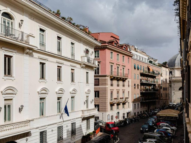 Via della Penna, la strada chic di Roma tra moda, arte e cocktail