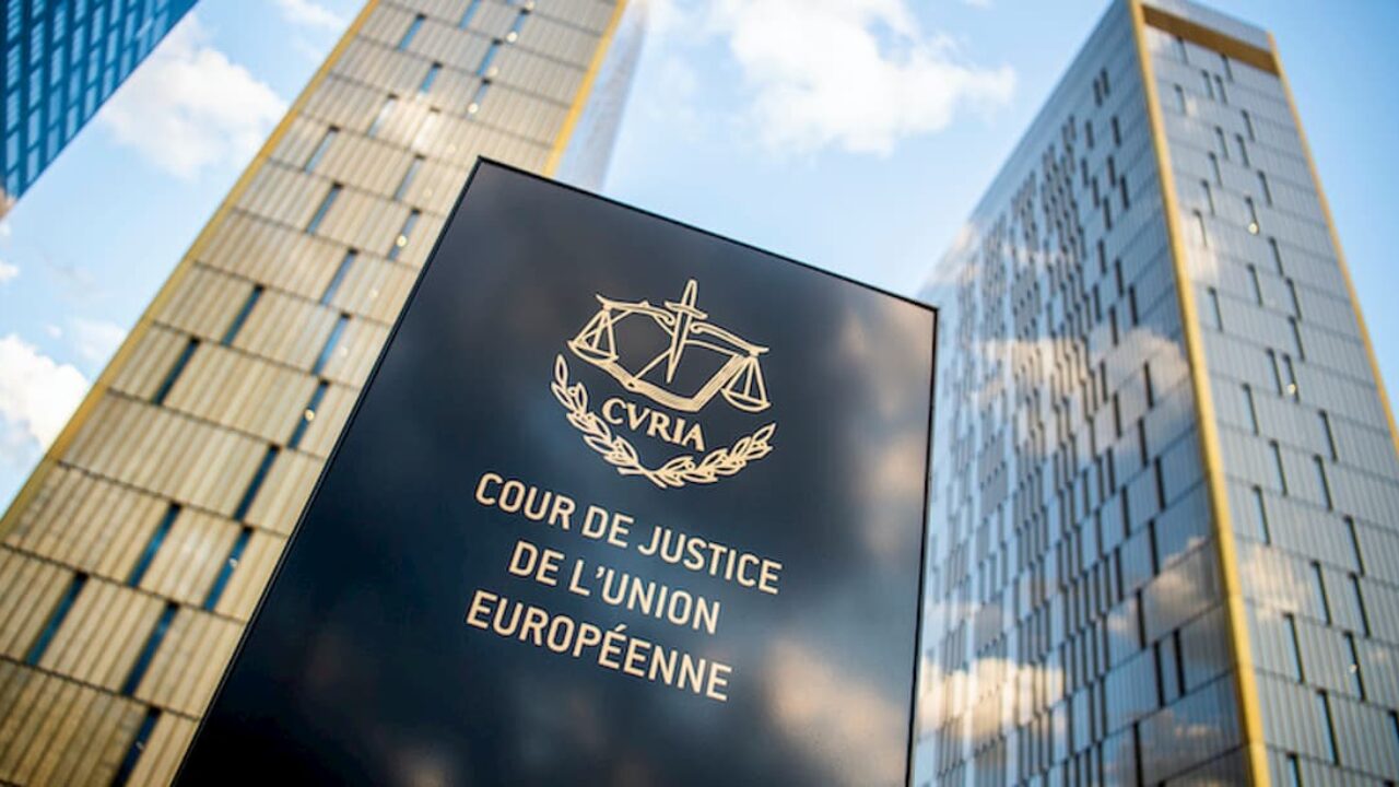 Migranti, la Corte UE boccia il modello Albania: giudice decisivo sui rimpatri