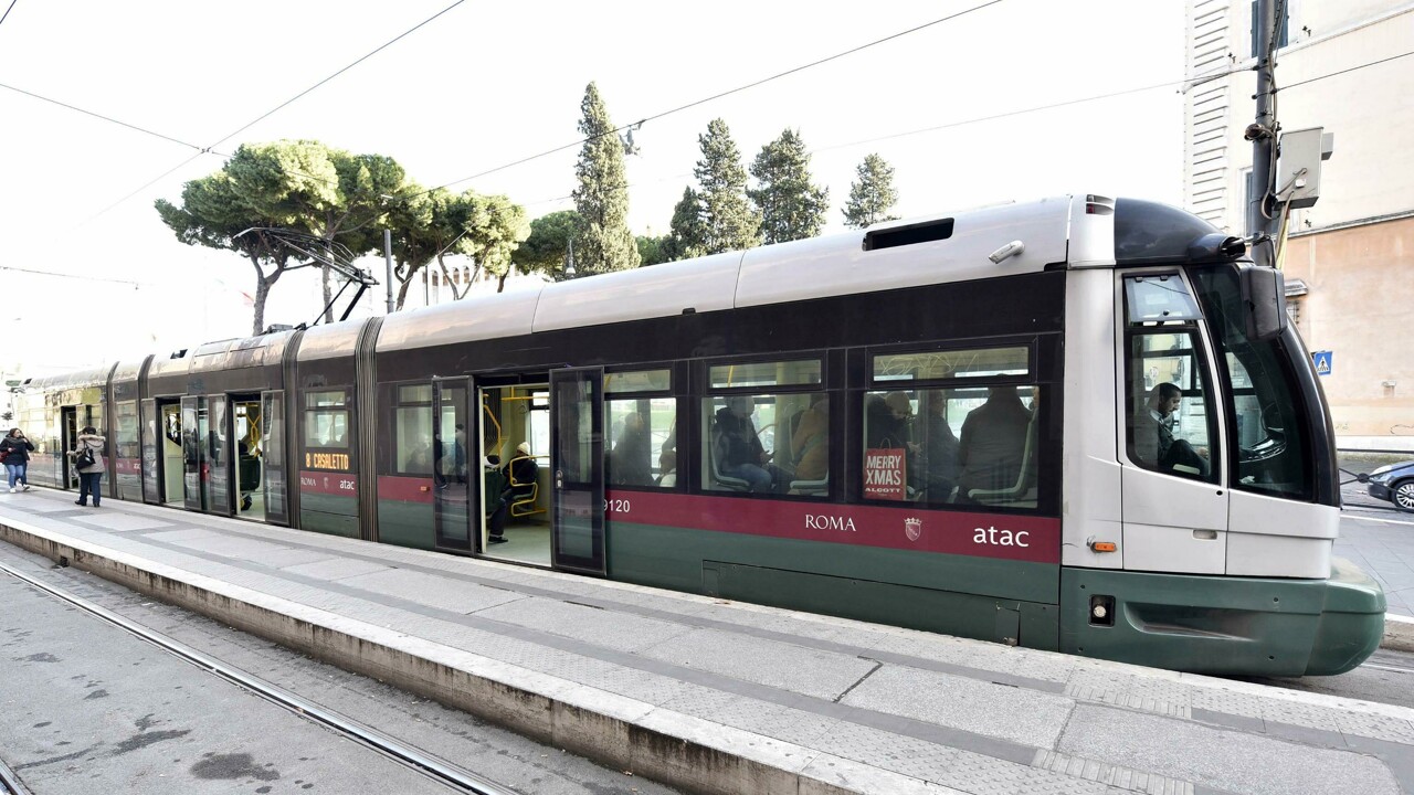 Tram fermi a Roma per due mesi per i lavori alla Tangenziale est