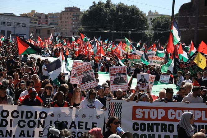 Roma, corteo pro-Pal: sequestrati bastoni e maschere antigas