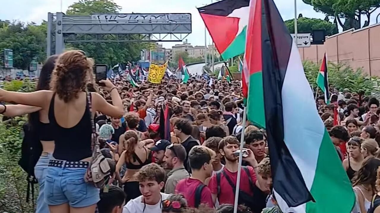Sciopero generale per Gaza, Roma bloccata: cortei e treni cancellati