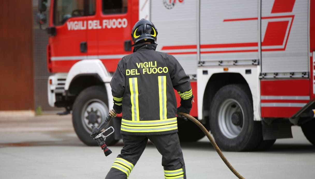 Latina, incendio doloso nella casa di una donna sotto protezione
