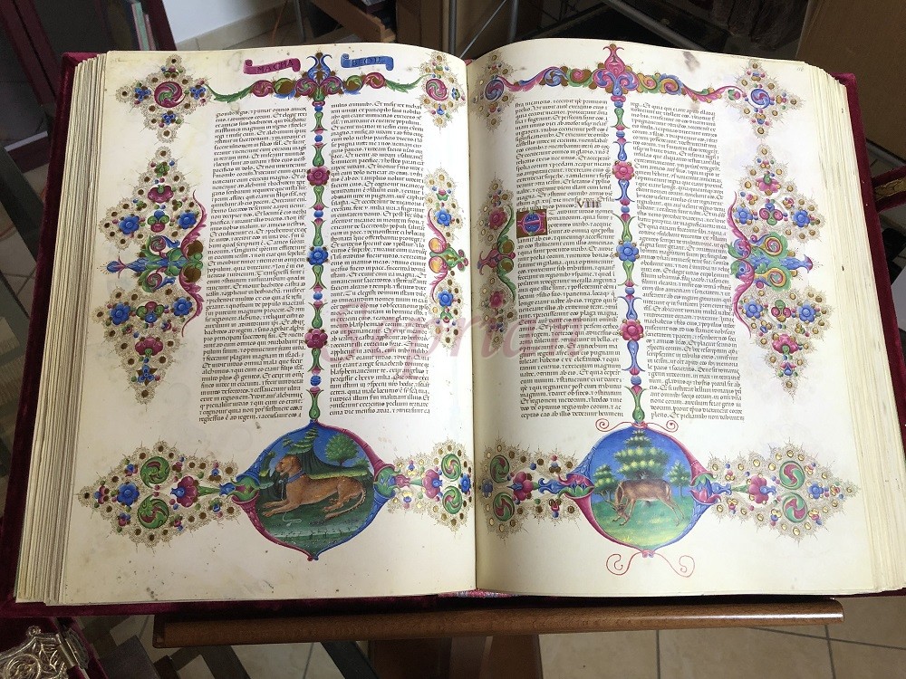 La Bibbia di Borso d’Este torna a Roma: il capolavoro esposto al Senato