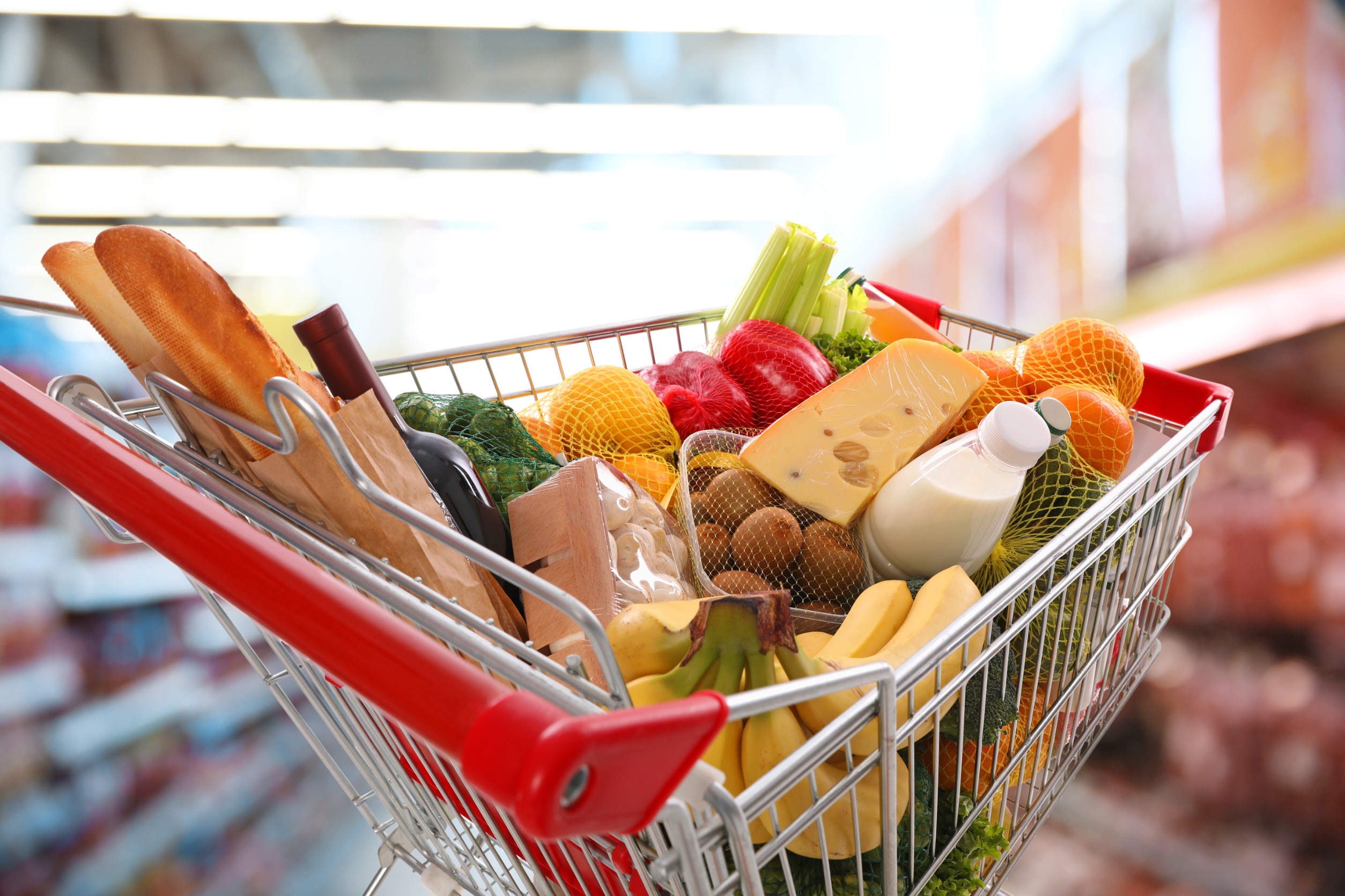 Rallenta l’inflazione, il costo per la spesa sale del 2,3%