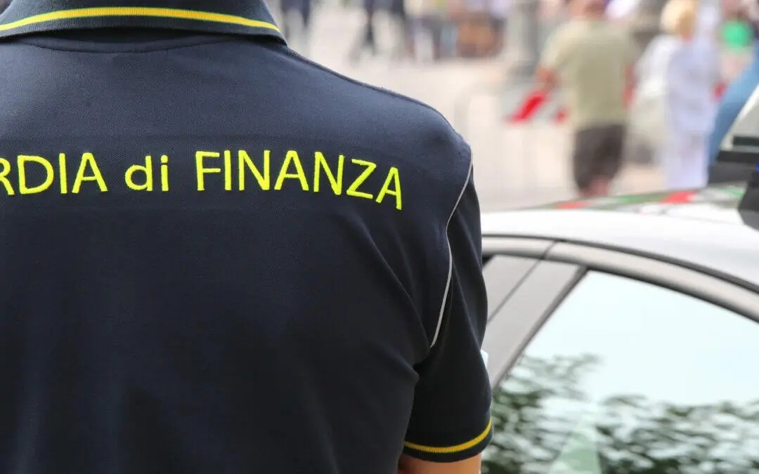 Roma, maxi-inchiesta sui noleggi auto usati per furti, rapine e droga