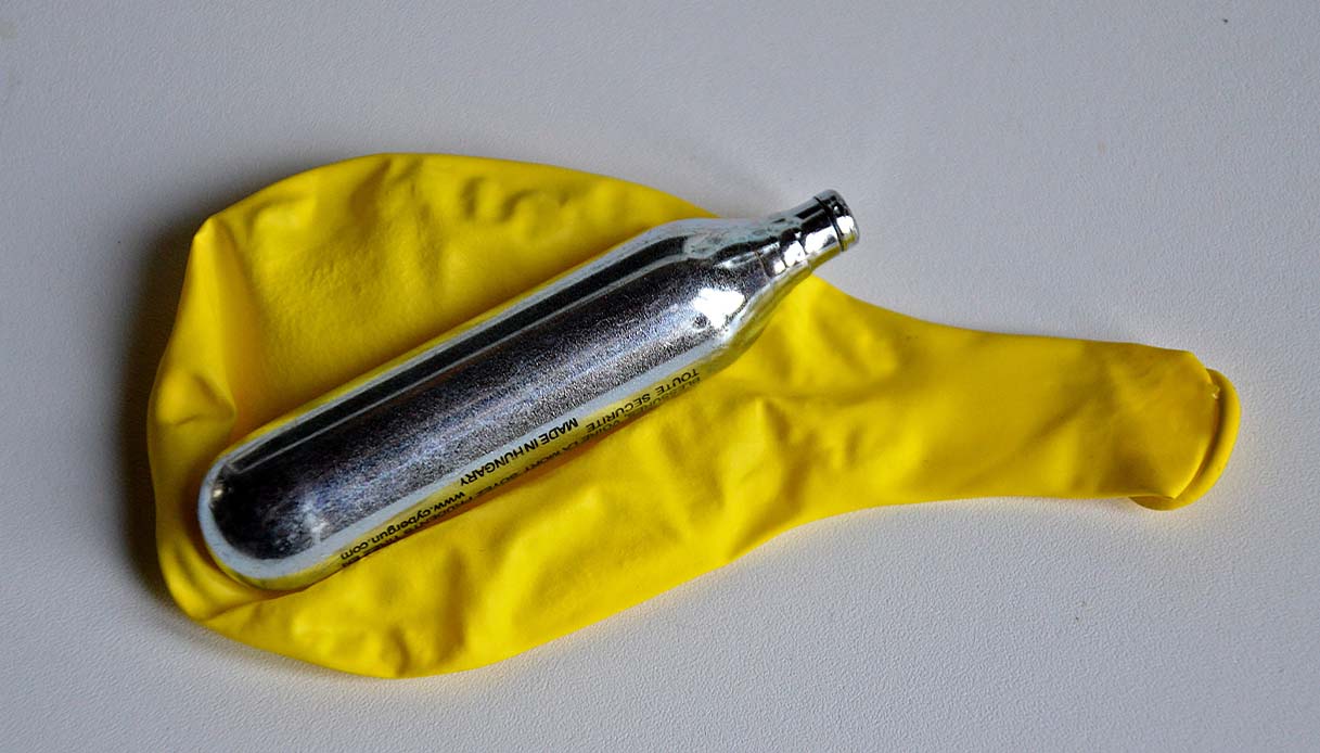 Lo sballo low cost col protossido: gravi rischi per la salute