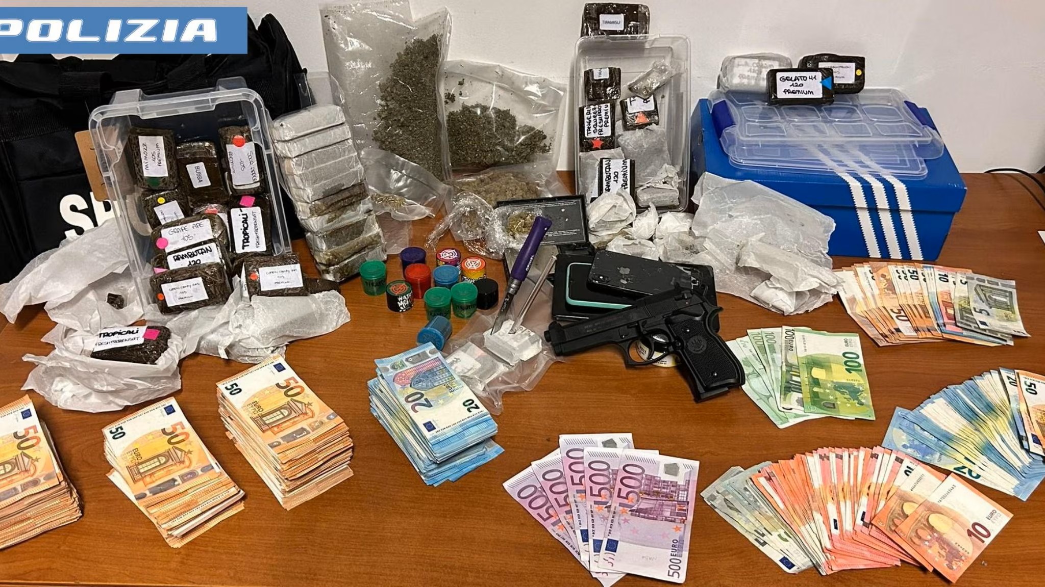 Maxi blitz antidroga a Roma: controlli nei cannabis shop, 28 arresti