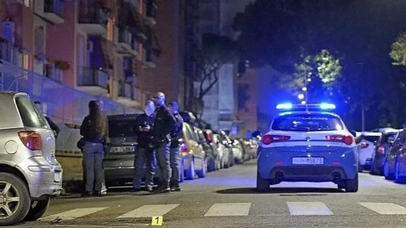Roma, spari nella notte a Don Bosco: gambizzato un 19enne