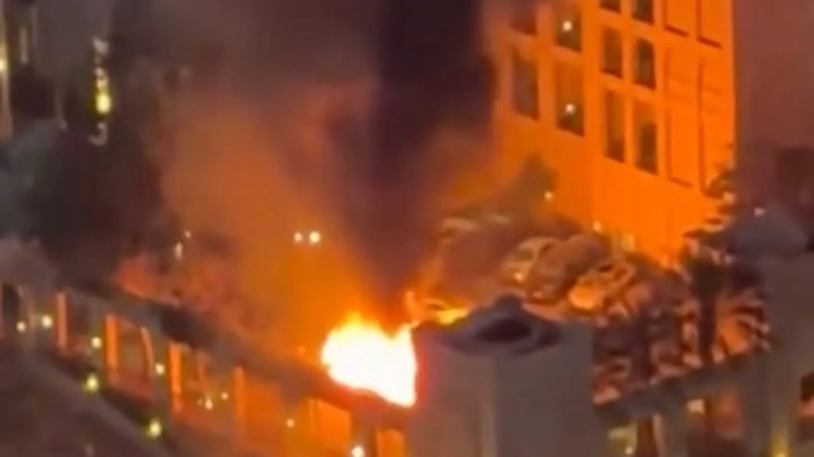 Terrore a Dubai, due romane bloccate dopo l’attacco all’Iran: voli sospesi