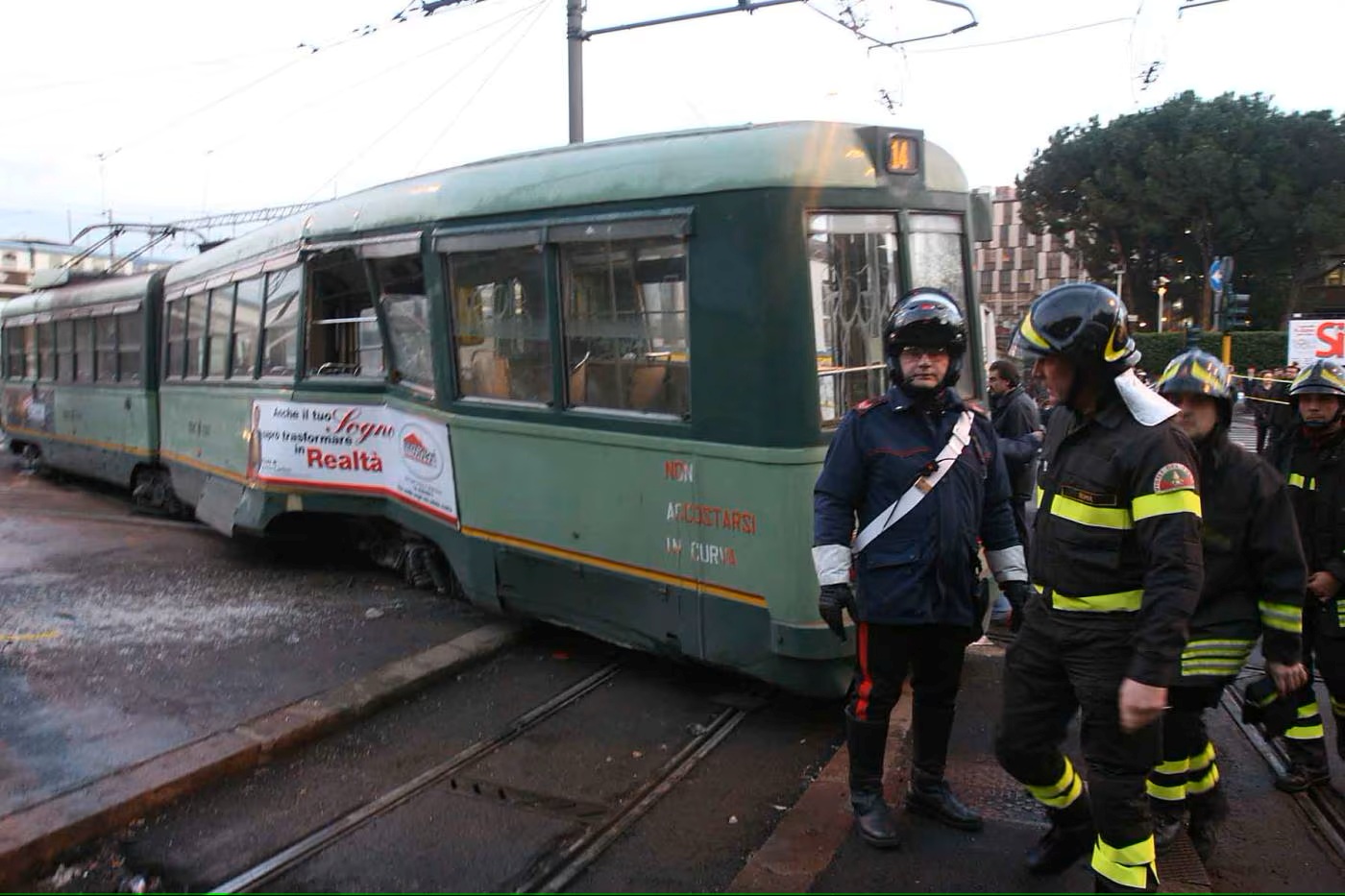 Due tram si scontrano sulla Prenestina: feriti tra i passeggeri