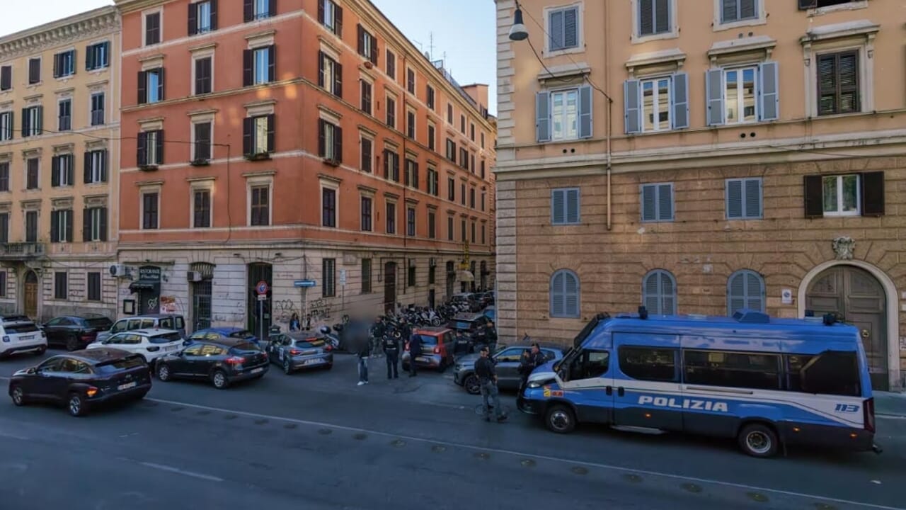 Roma, sgomberato dopo 14 anni il palazzo occupato in via del Macao