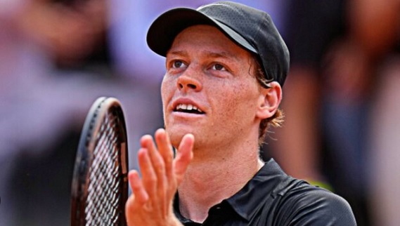 Sorpasso ‘epocale’: per la prima volta in Italia i tesserati del tennis superano quelli del calcio – E’ l’effetto Sinner