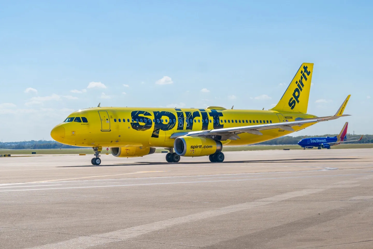 La crisi del jet fuel fa la prima vittima: fallisce la grande compagnia low cost