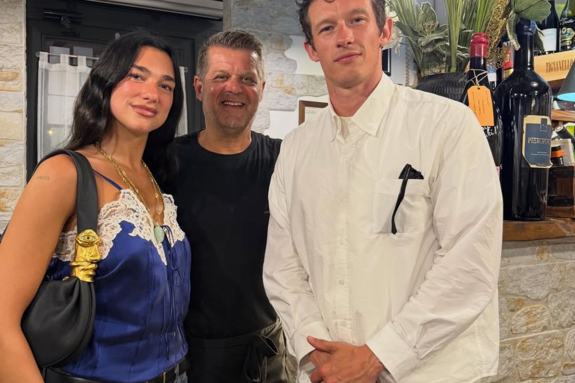 Visita a Roma per la luna di miele di Dua Lipa con Callum Turner