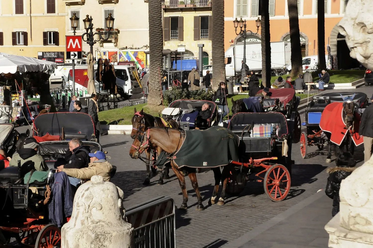 Botticelle a Roma, è scontro sulla riconversione in tassisti dei vetturini