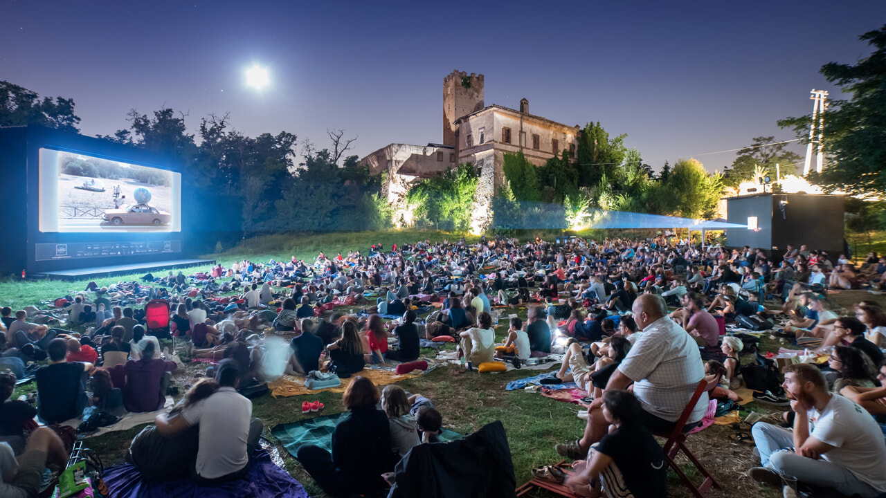Roma, estate 2026: oltre quaranta arene per la visione dei film all’aperto
