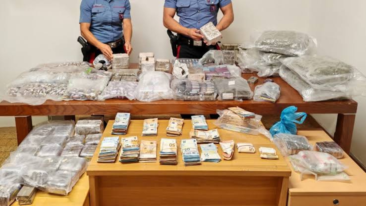 Velletri, maxi blitz dei carabinieri contro lo spaccio: 3 arresti