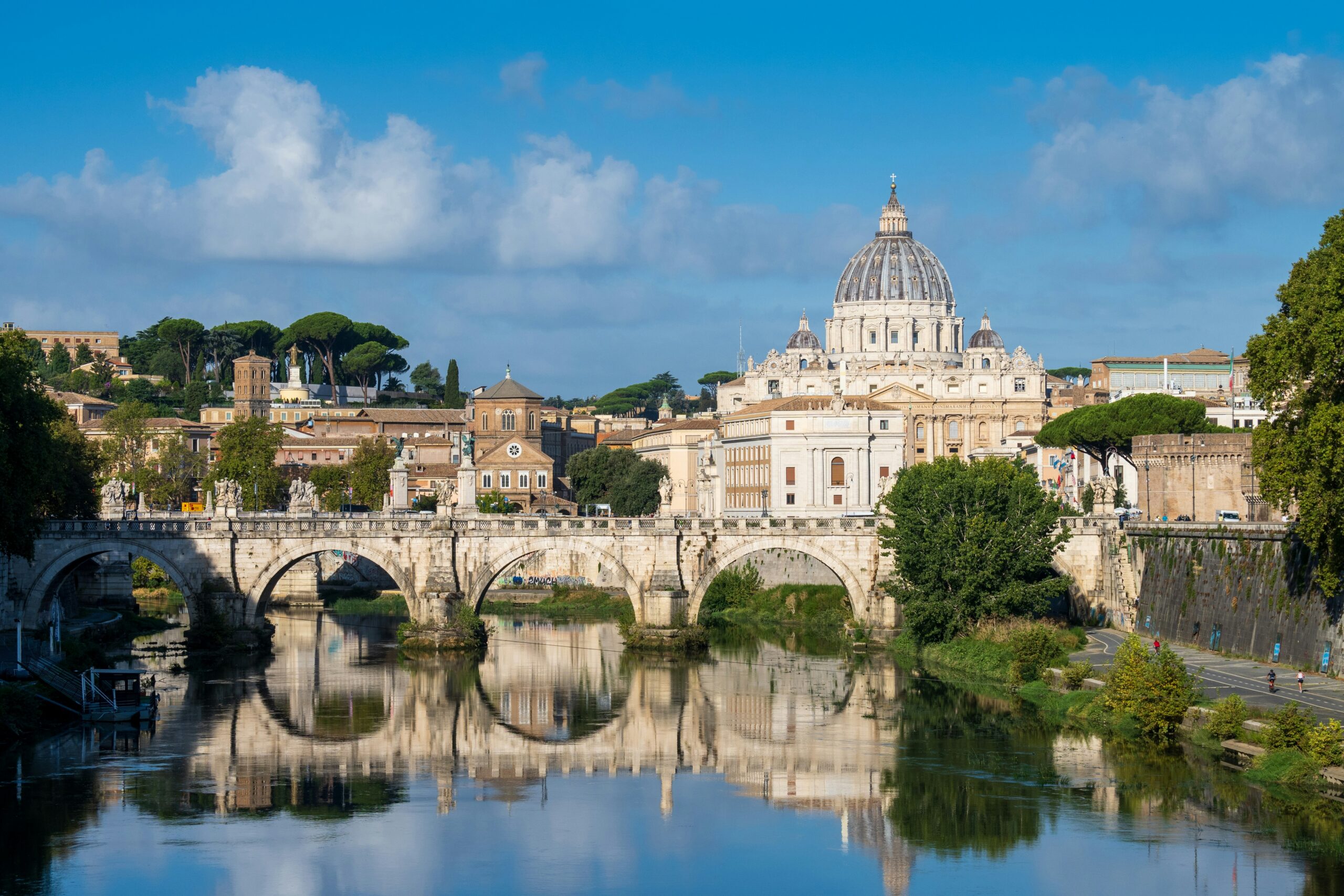 La Rivoluzione del Tevere: la Regione Banna e Concede 50 Ettari lungo il Fiume. Il Confronto con i Navigli e l’Idroscalo di Milano
